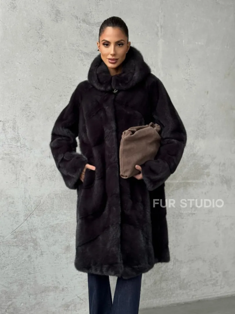 Норковая женская шуба с капюшоном
