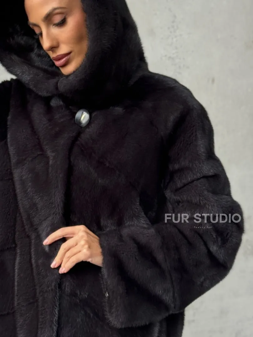 Норковая женская шуба с капюшоном