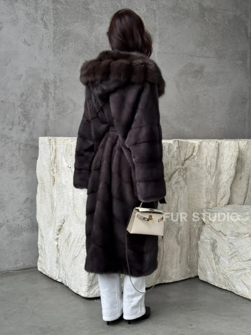 Шуба норковая графит с капюшоном куницы