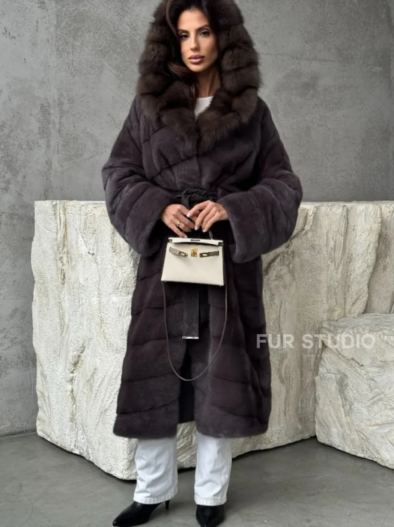 Шуба норковая графит с капюшоном куницы