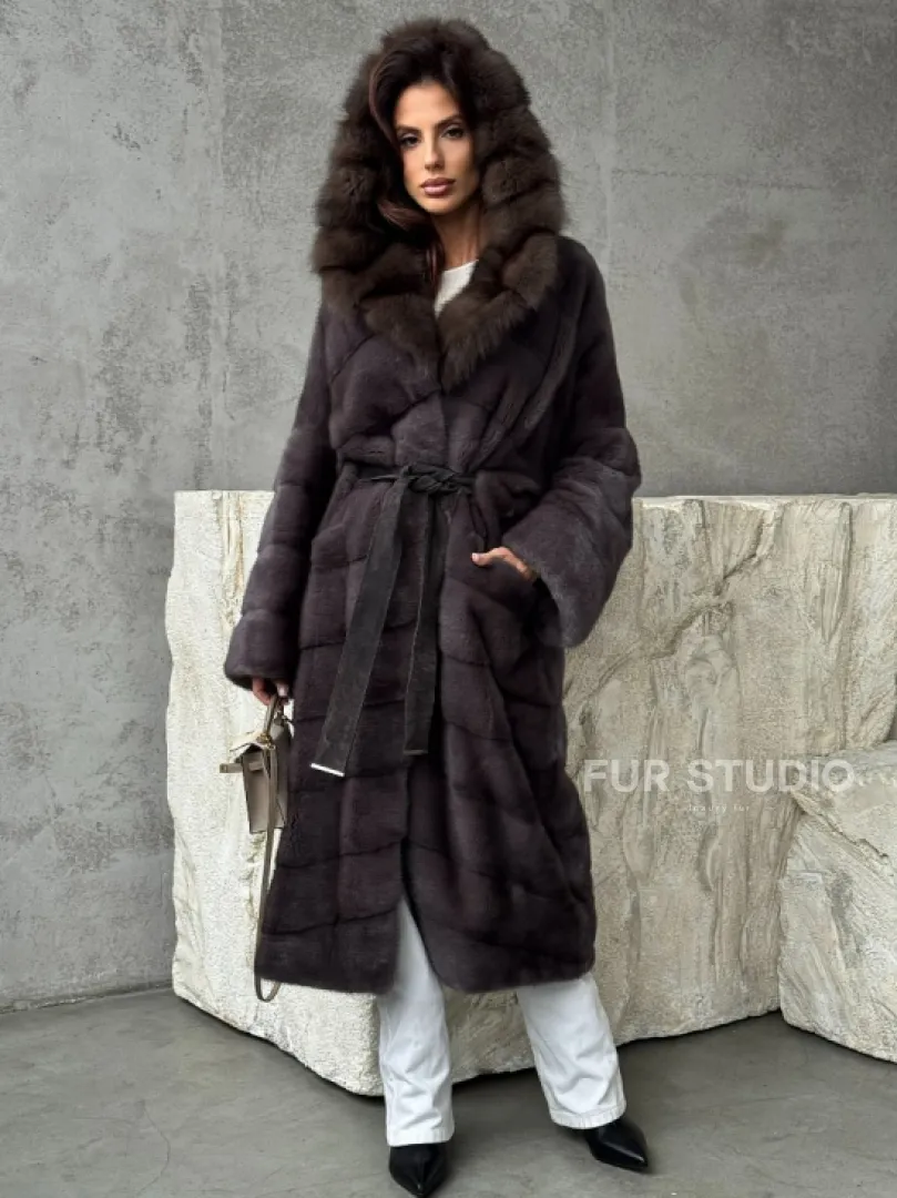 Шуба норковая графит с капюшоном куницы