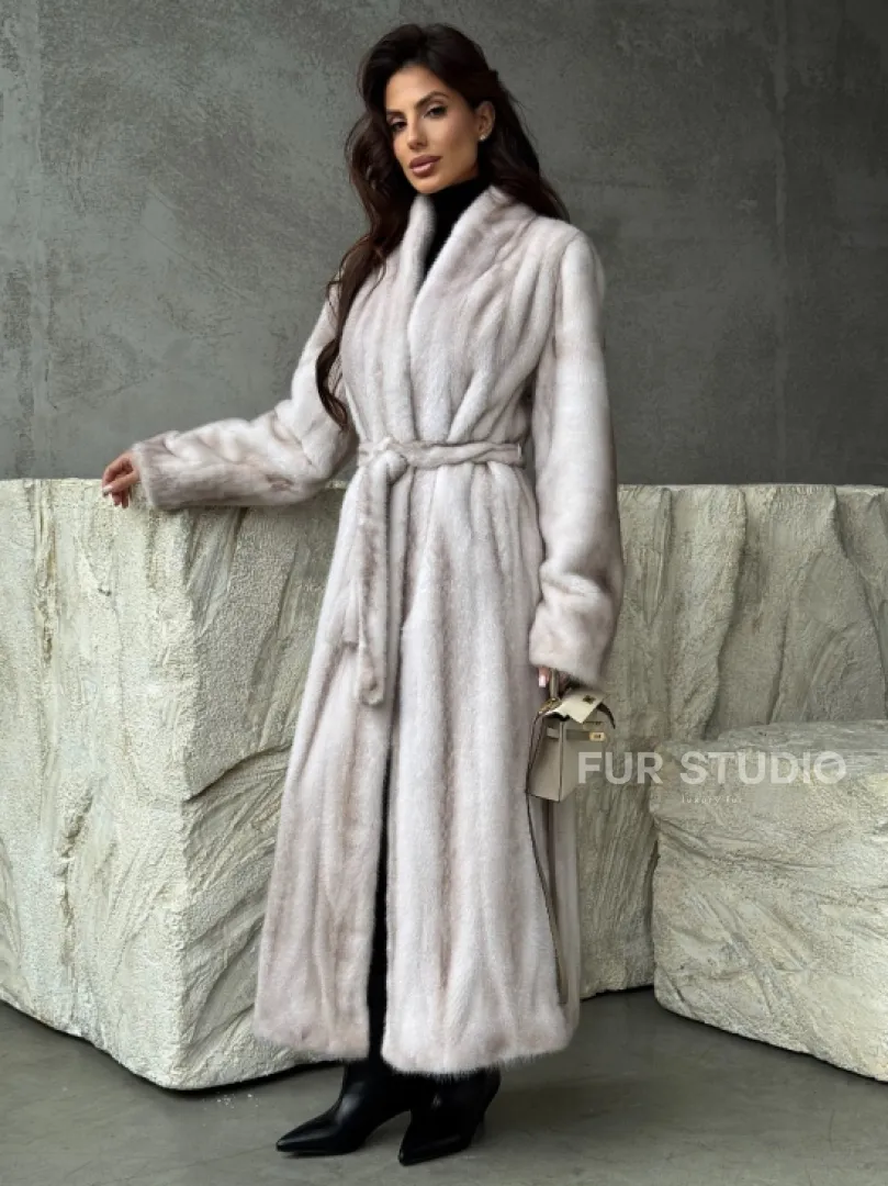 Светлая шуба из натуральной скандинавской норки - фото 7
