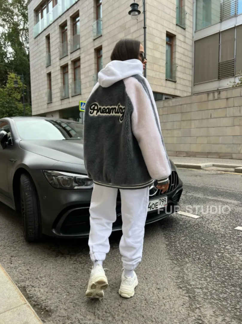 Короткая шубка - бомбер из шерсти - фото 9