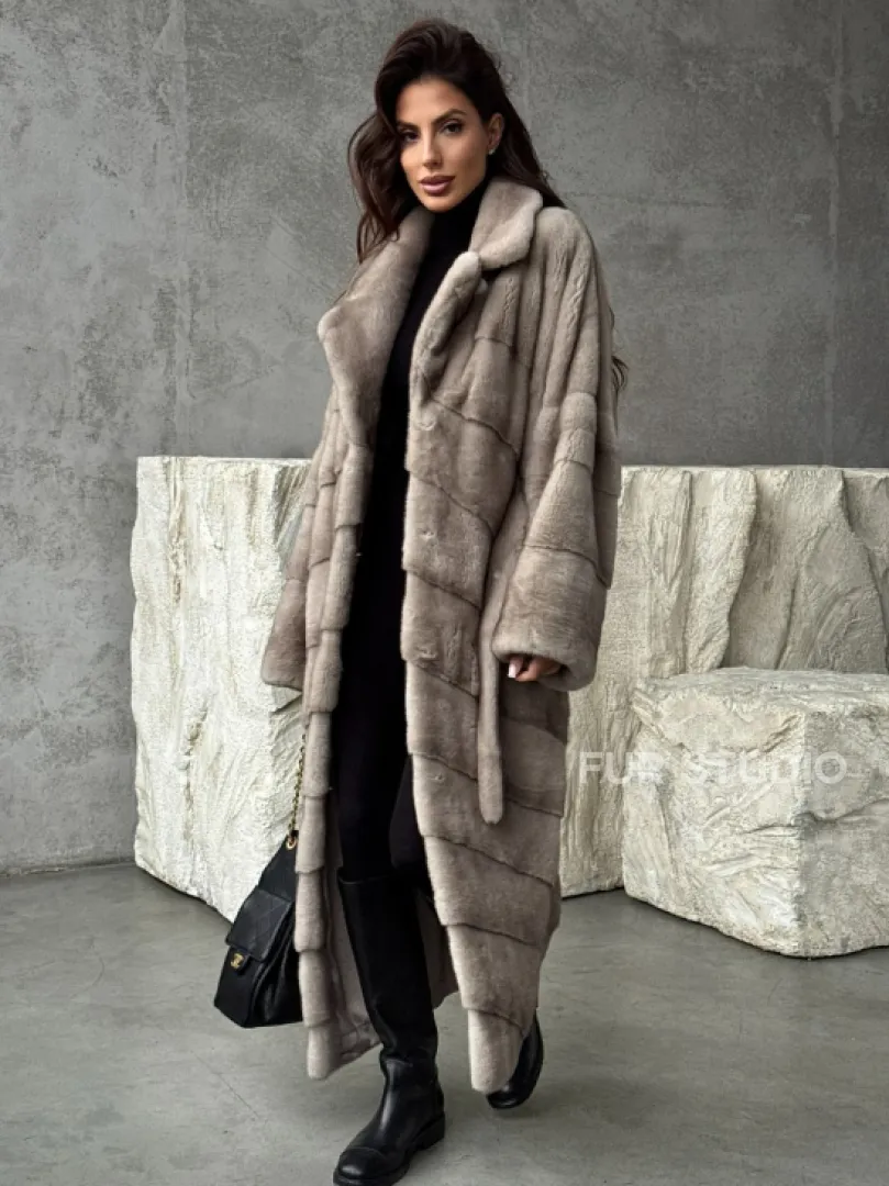 Удлинённая норковая шуба с поясом