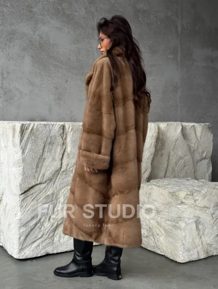 Бежевая норковая шуба oversize - фото 8