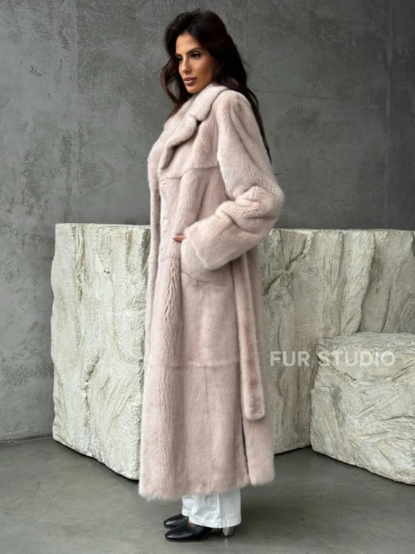 Светлая классическая норковая шуба