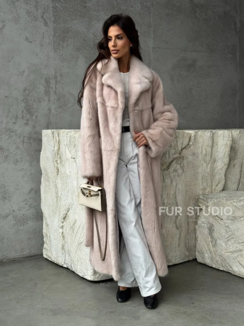 Светлая классическая норковая шуба