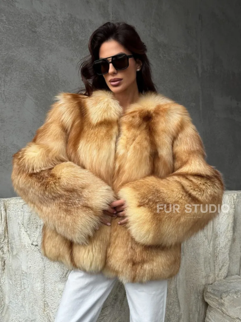 Шуба из натурального лисьего меха