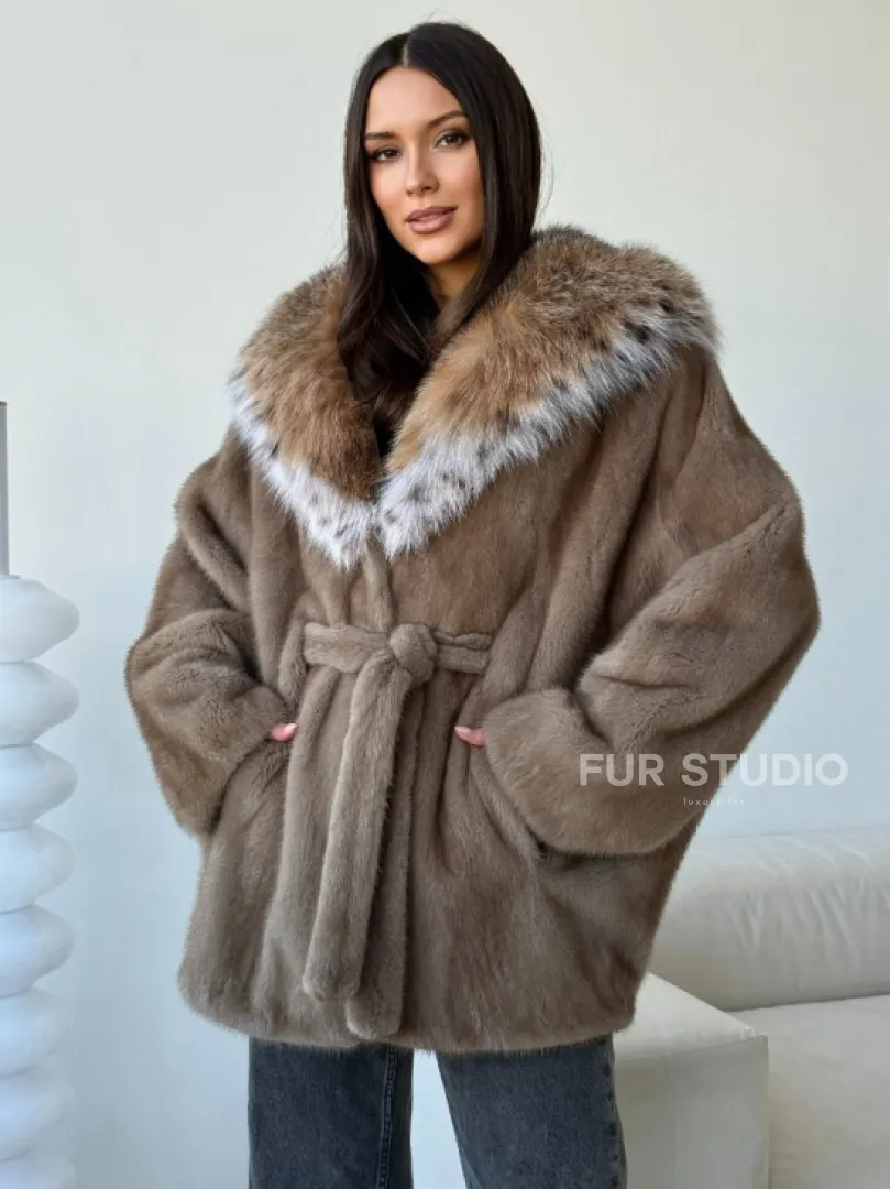 Норка - шуба летучая мышь с капюшоном рысь