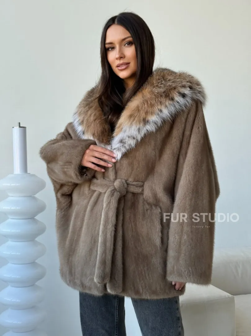 Норка - шуба летучая мышь с капюшоном рысь