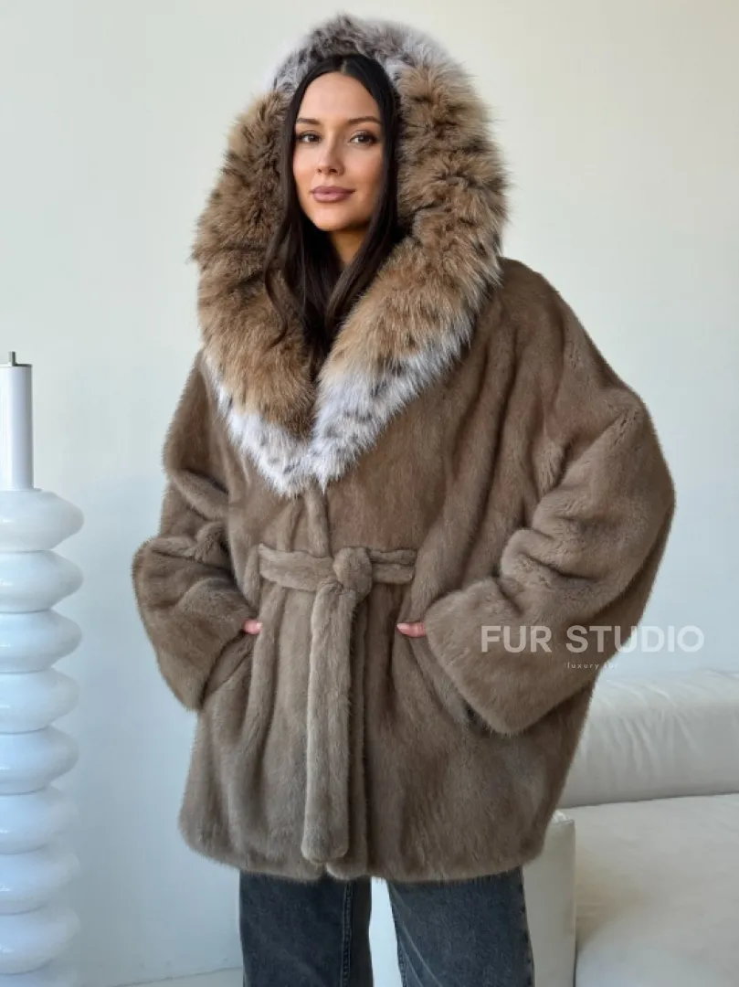 Норка - шуба летучая мышь с капюшоном рысь