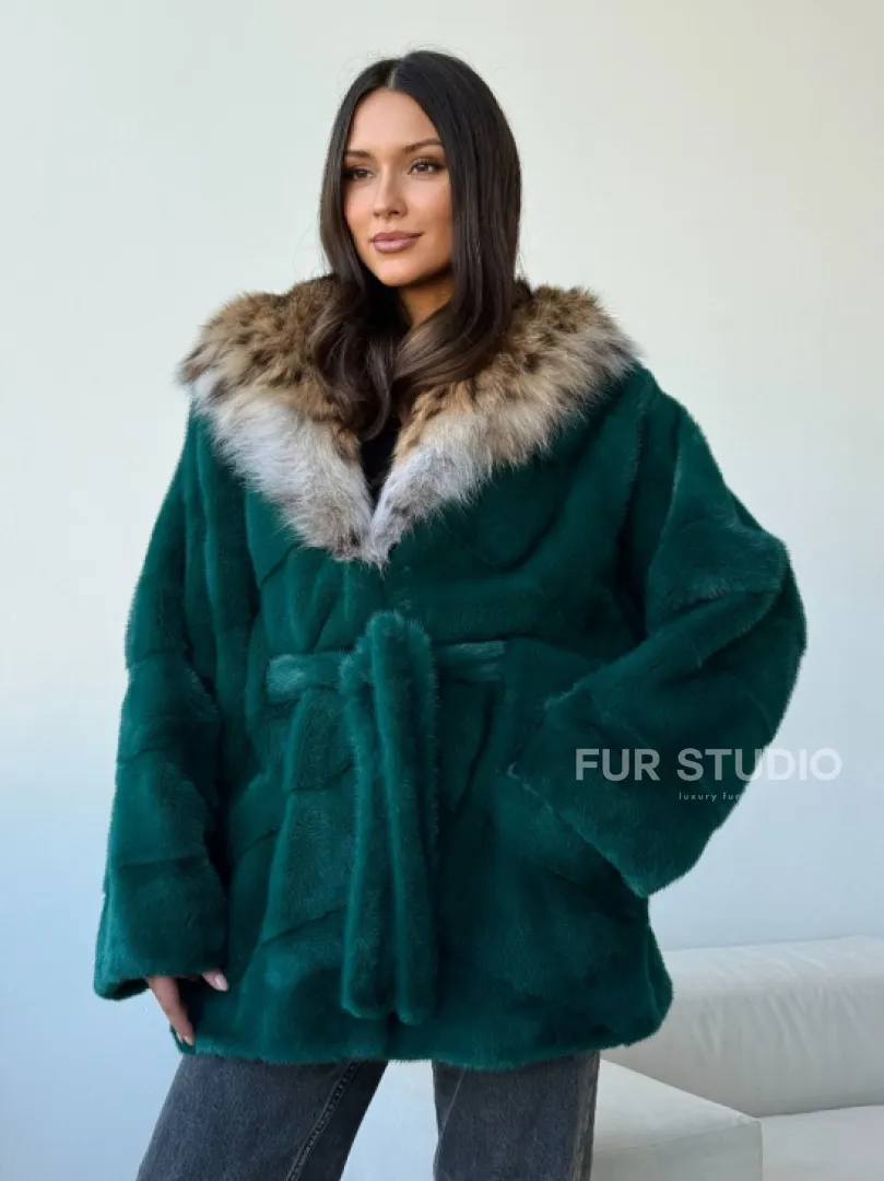 Норковая шуба с капюшоном из рыси