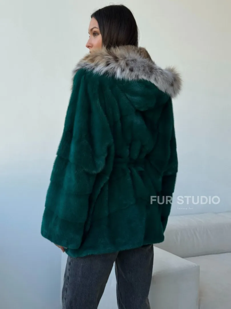 Норковая шуба с капюшоном из рыси