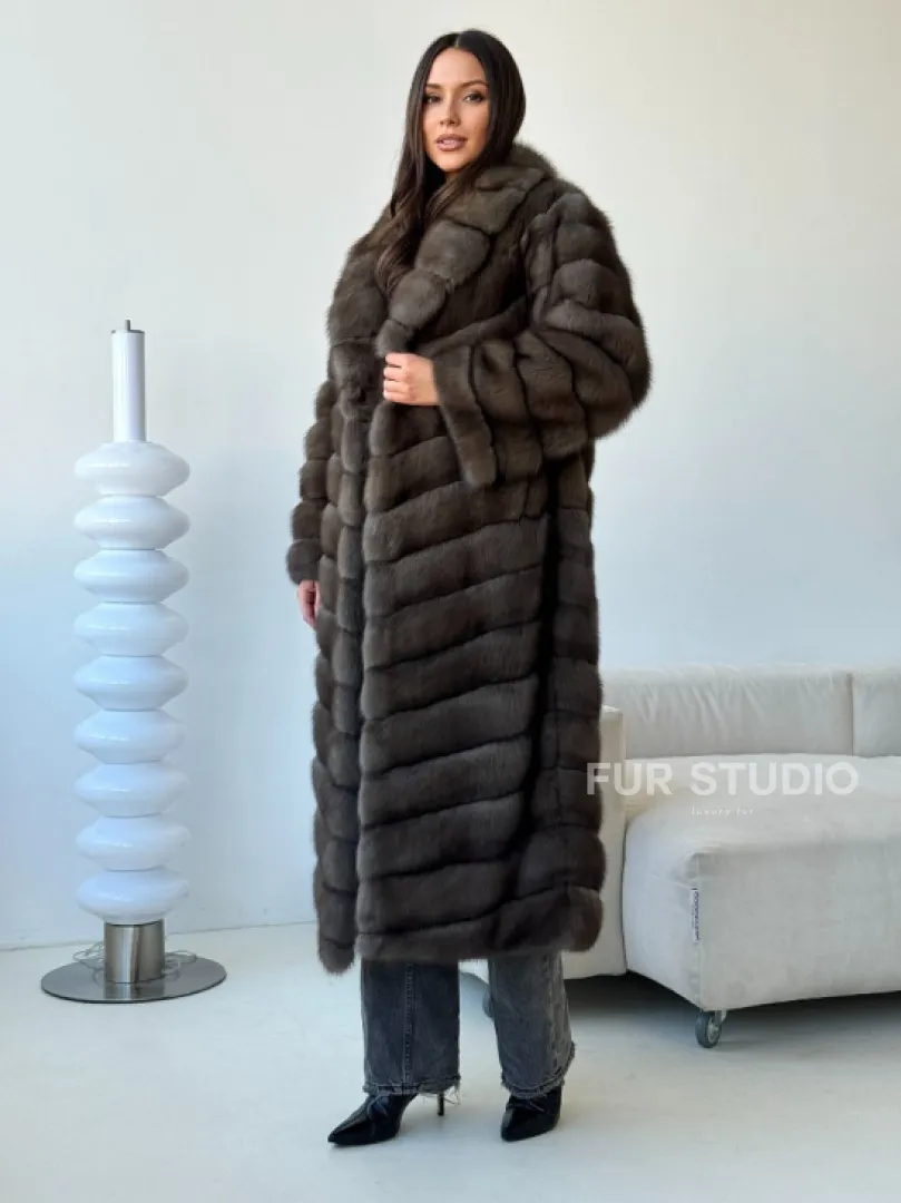 Длинная шуба из соболя