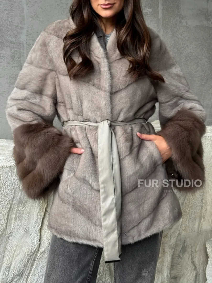 Норковое полупальто с меховыми манжетами из куницы - фото 3