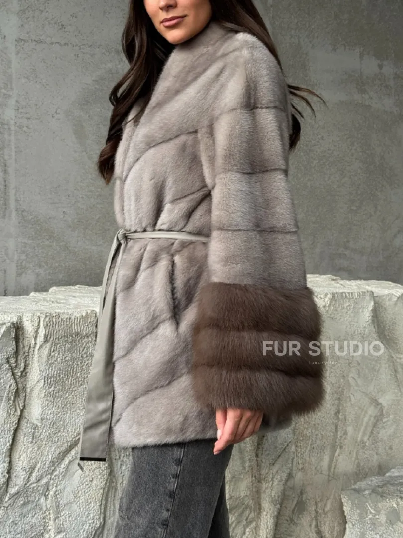 Норковое полупальто с меховыми манжетами из куницы - фото 2