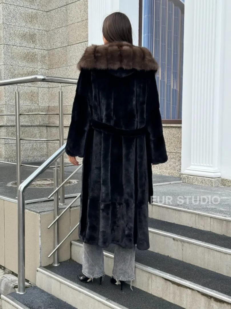 Черная норковая шуба с капюшоном куница - фото 6