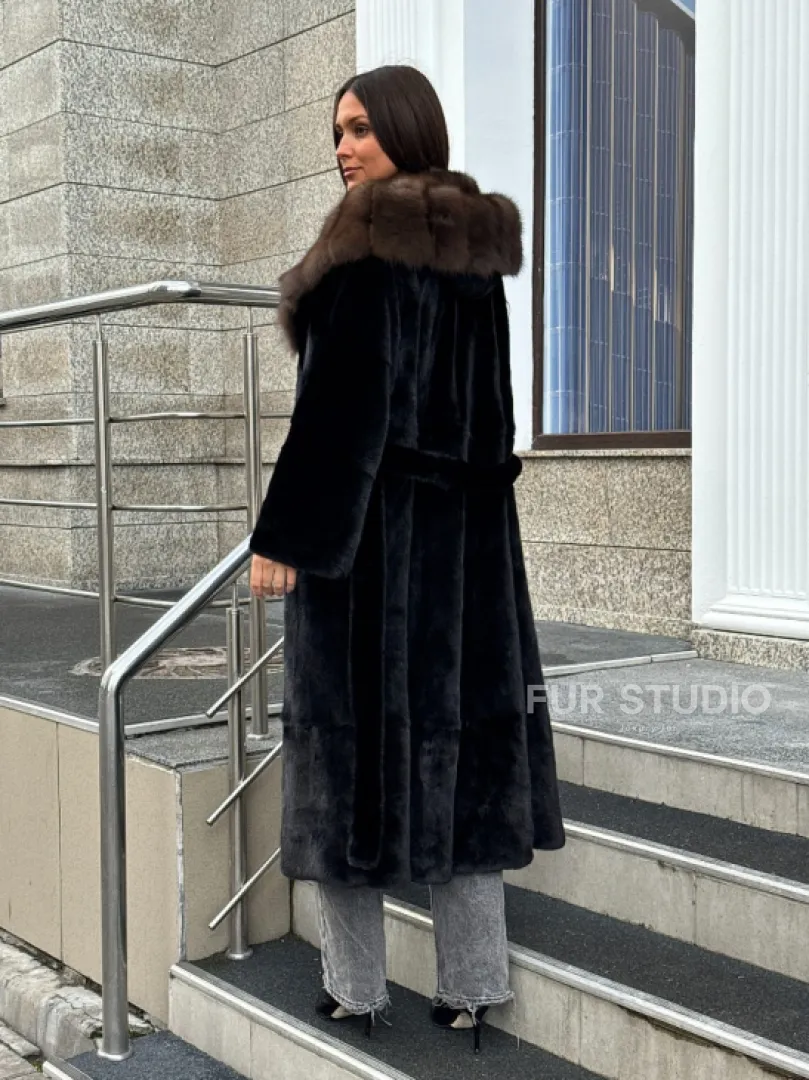 Черная норковая шуба с капюшоном куница - фото 8