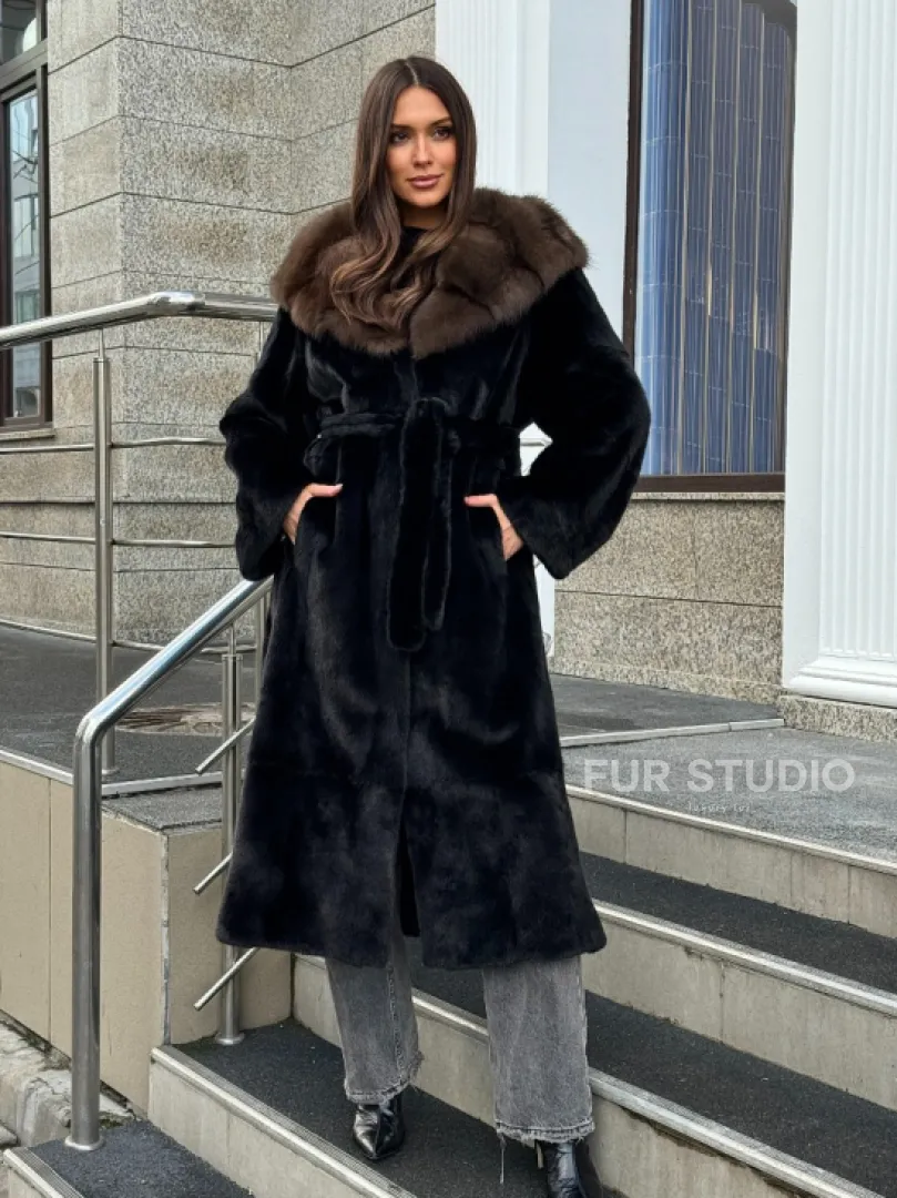 Черная норковая шуба с капюшоном куница - фото 0