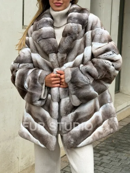 Шуба из меха шиншиллового кролика PREMIUM COLLECTION - фото 2