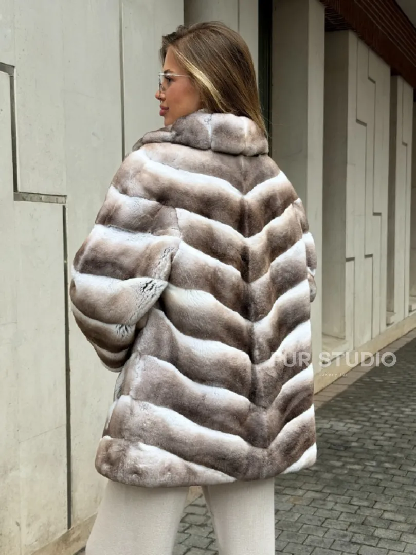 Шуба из меха шиншиллового кролика PREMIUM COLLECTION - фото 6