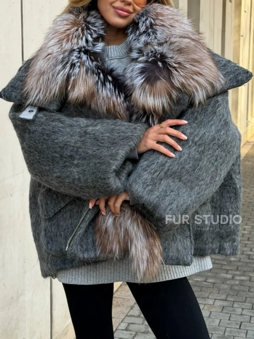 Шерстяная куртка - пуховик с мехом лисы