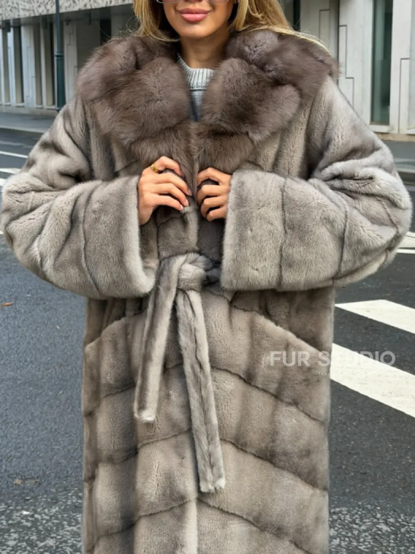 Шуба норковая женская с капюшоном куница