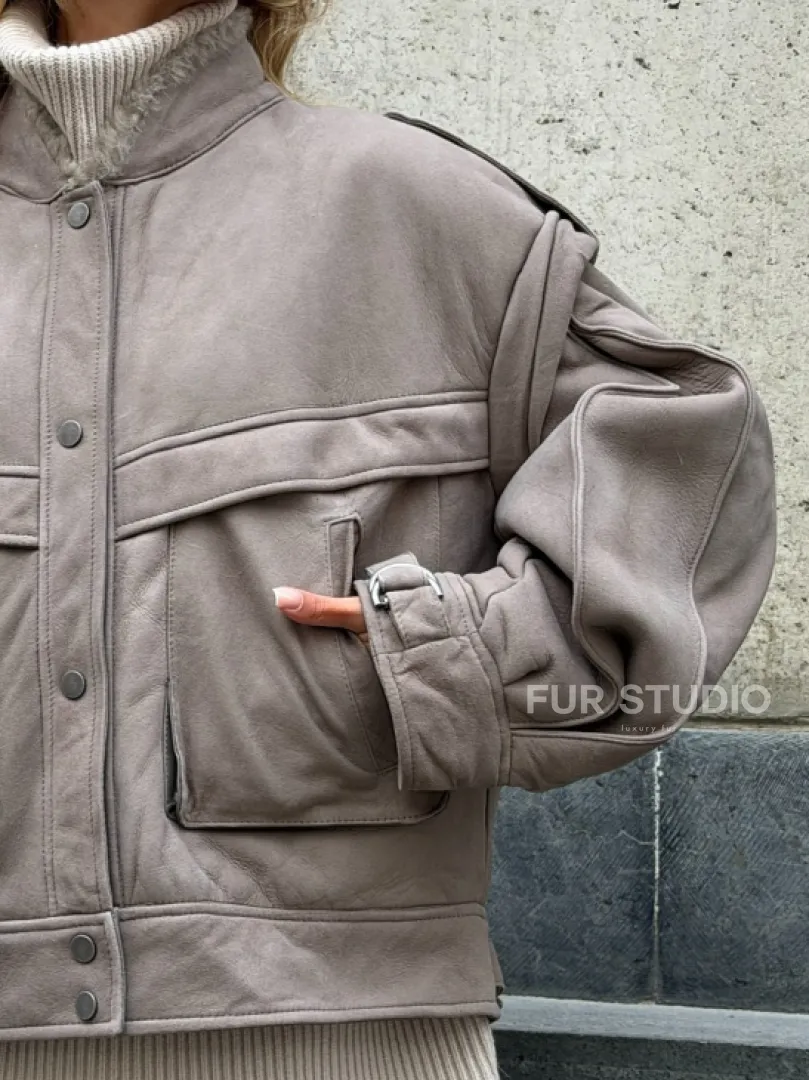 Зимняя дубленка - бомбер