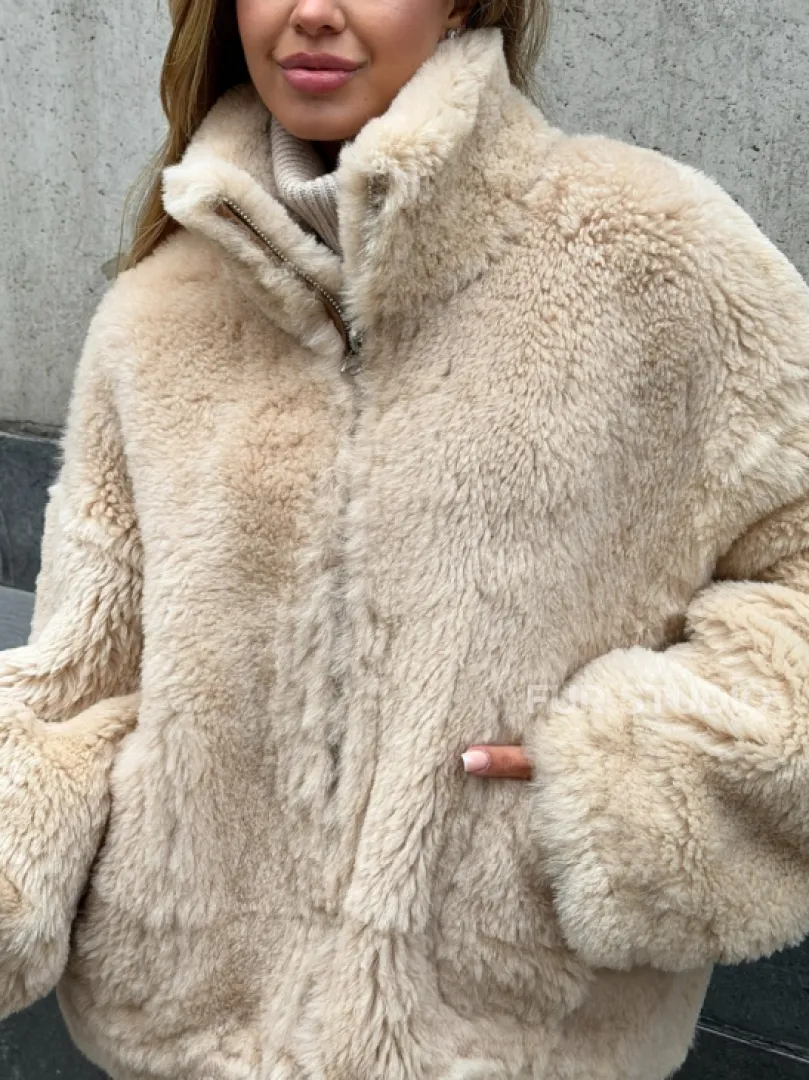 Двухсторонняя короткая дубленка из овчины