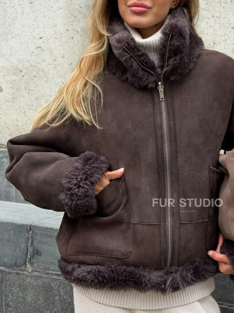 Натуральная двухсторонняя дубленка - бомбер