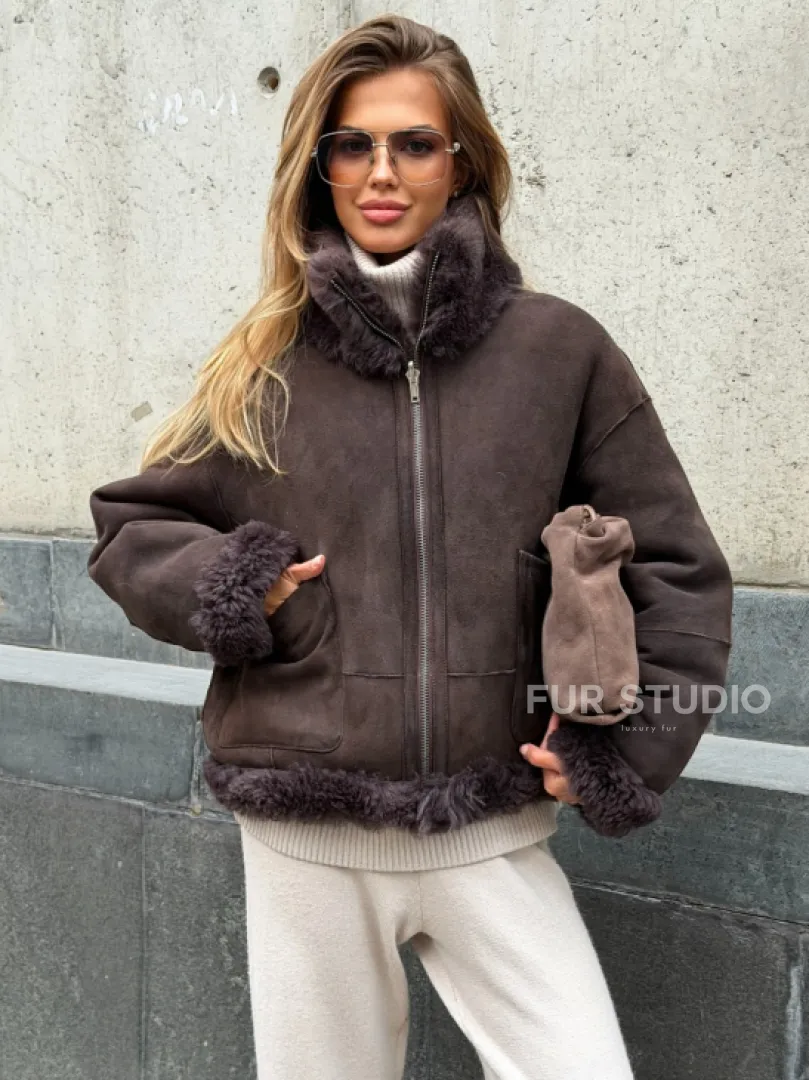 Натуральная двухсторонняя дубленка - бомбер