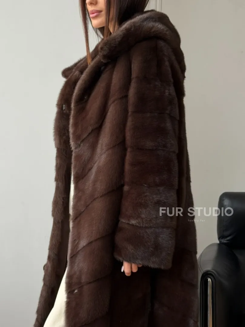 Коричневая норковая шуба с капюшоном - фото 1