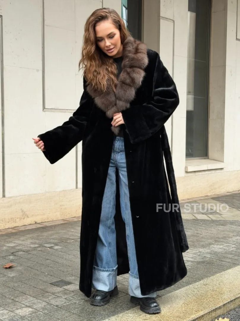 Длинная шуба из стриженой норки с воротником куница - фото 5