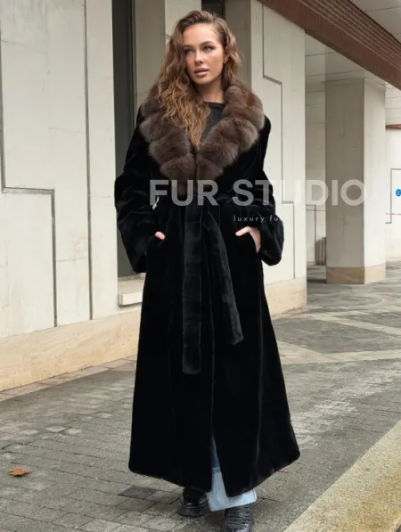 Длинная шуба из стриженой норки с воротником куница - фото 0