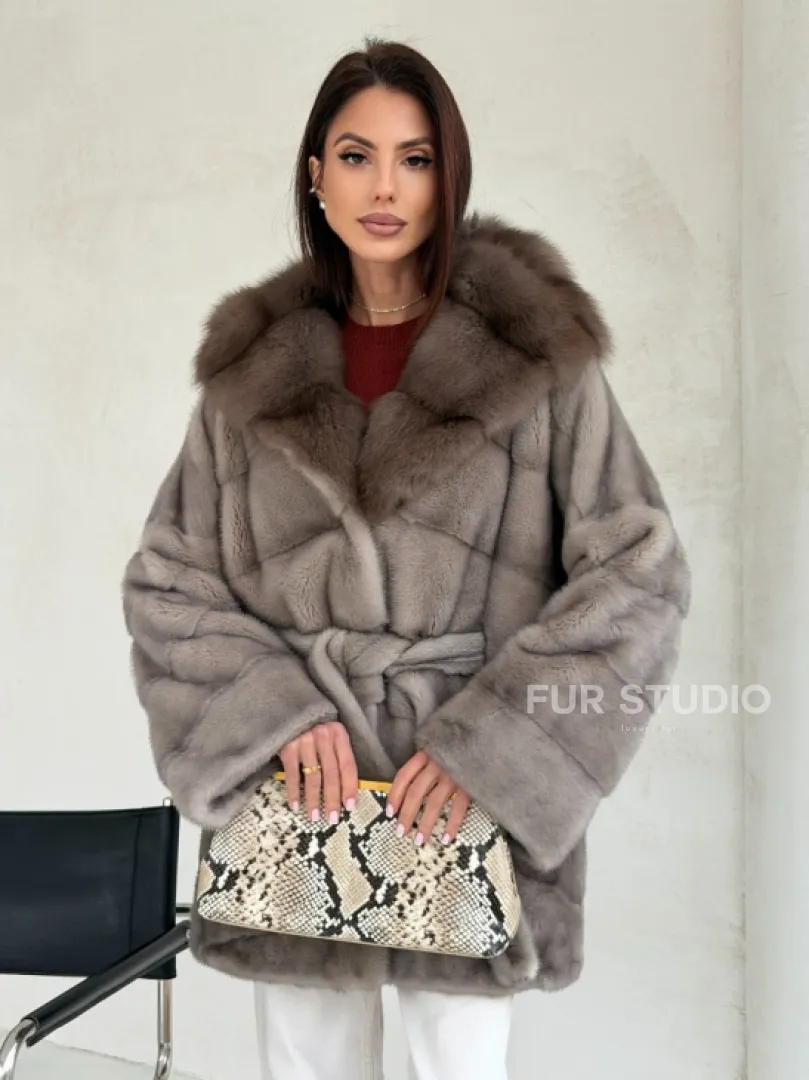 Серый норковый полушубок - капюшон куница