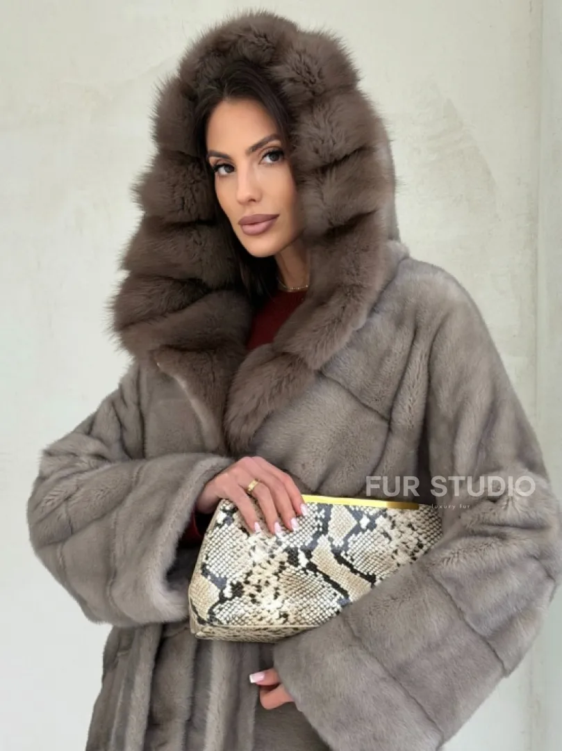 Серый норковый полушубок - капюшон куница