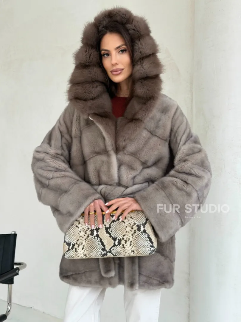 Серый норковый полушубок - капюшон куница