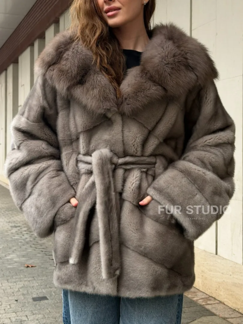 Серый норковый полушубок - капюшон куница