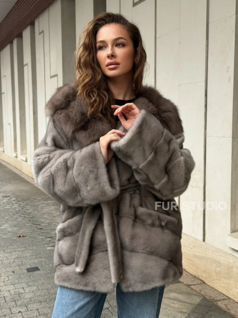 Серый норковый полушубок - капюшон куница