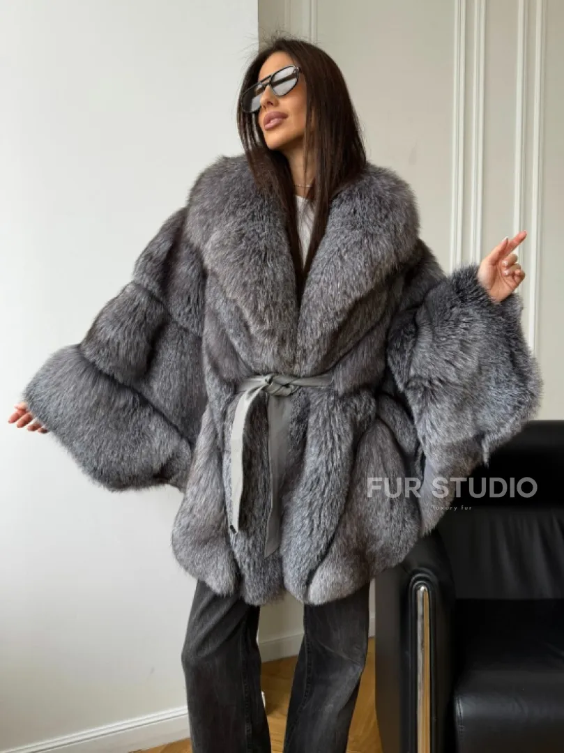 Шуба - пончо из лисы
