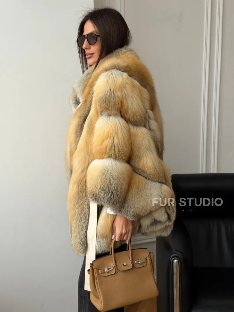 Шуба - пончо из лисы с поясом