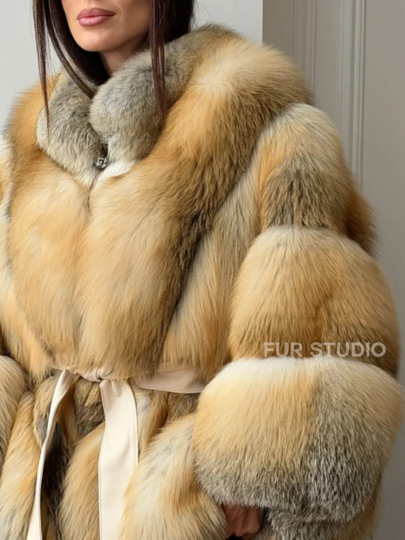 Шуба - пончо из лисы с поясом