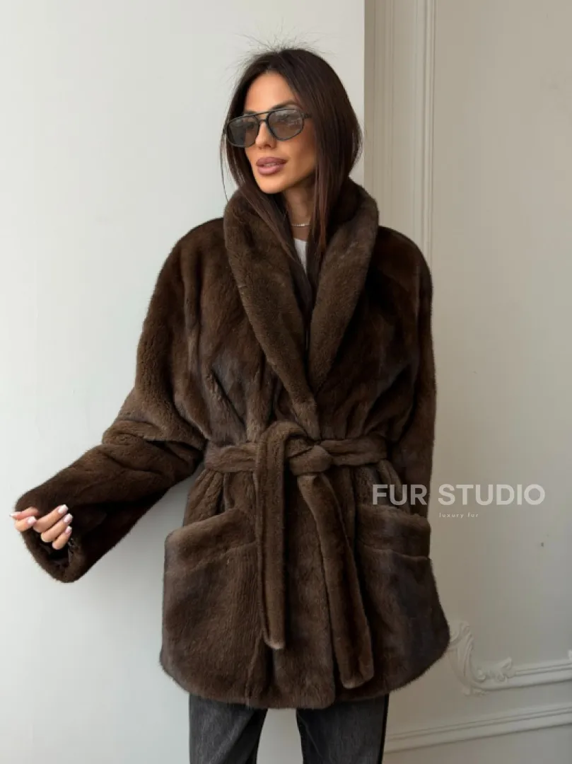 Коричневая норковая шуба под пояс - воротник шаль