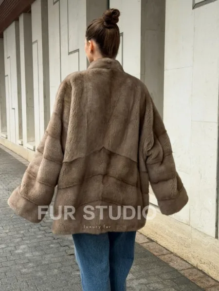 Норковый полушубок пастель V-образный воротник - фото 11