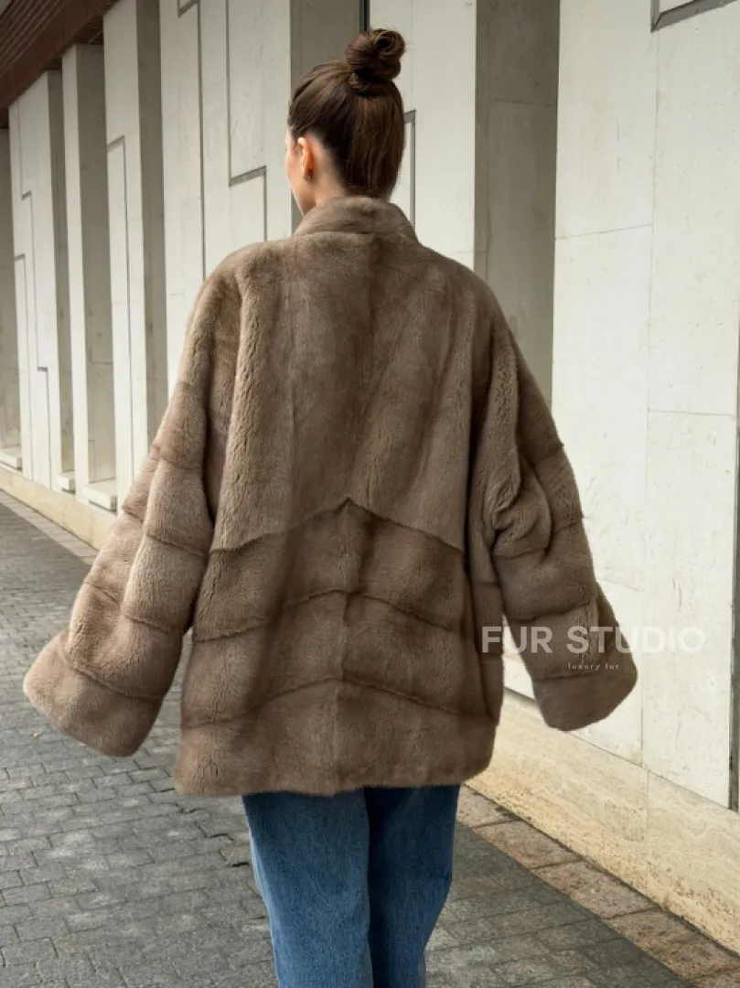 Норковый полушубок пастель V-образный воротник - фото 11