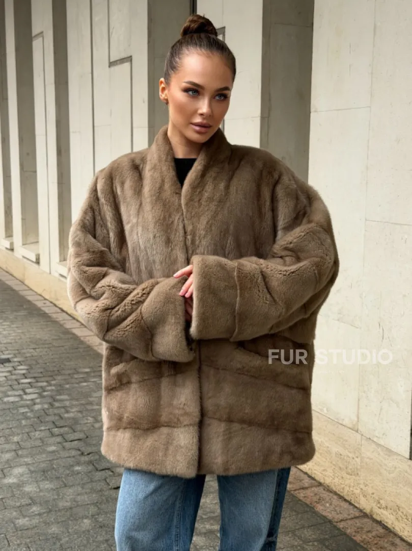 Норковый полушубок пастель V-образный воротник