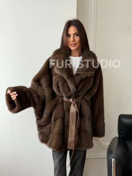 Коричневый полушубок с воротником куницы - летучая мышь - фото 13