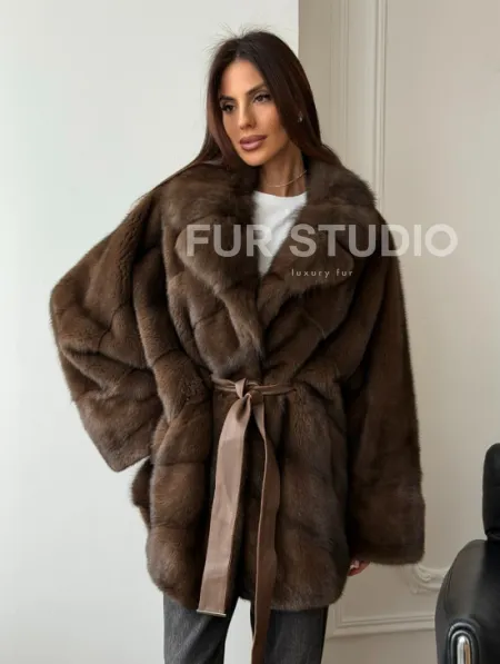 Коричневый полушубок с воротником куницы - летучая мышь - фото 11