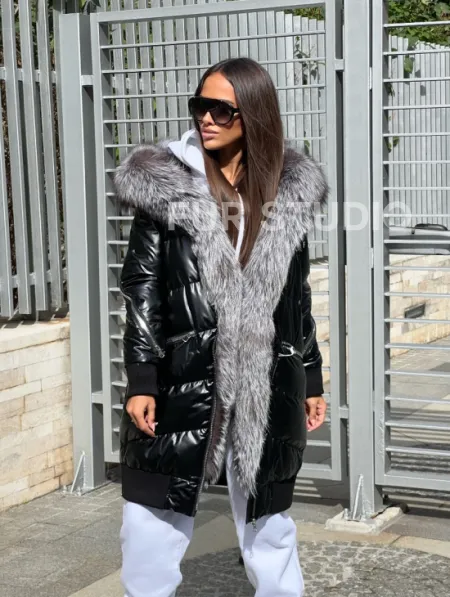 Пуховое пальто с меховым капюшоном из чернобурой лисы - фото 3