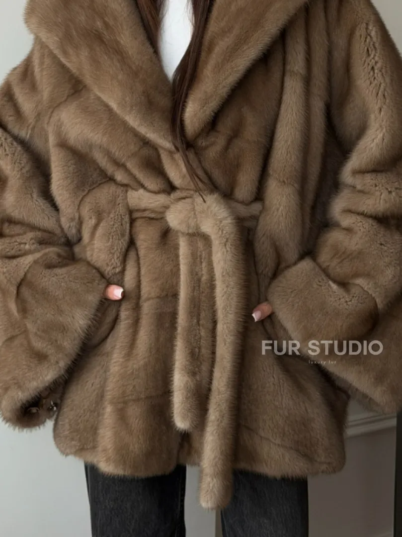 Норковая шуба пастель с капюшоном